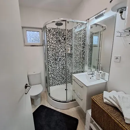 Domecek Sara * モヘルニツェ